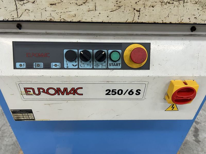 Euromac 250/6S 10″ x 10″ x 1/4″ Hydraulic Corner Notcher
