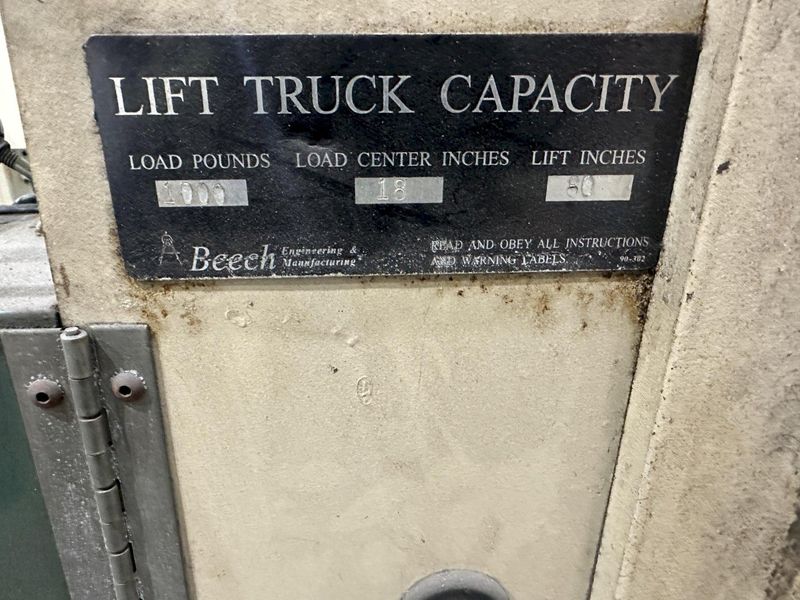 1000 LB BEECH HYDRAULIC STACKER:  STOCK #77446