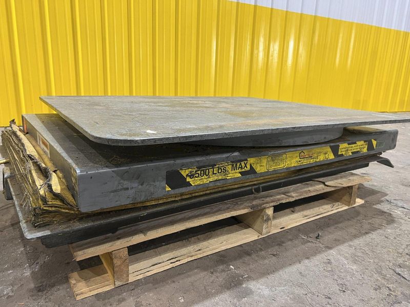 5,500 LBS X 38" X 44" PENTALIFT HYDRAULIC SCISSOR  LIFT TABLE WITH ROTARY TOP: STOCK #20388