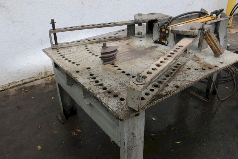 3" UNIVERSAL HYDRAULIC PIPE BENDER: STOCK #70893