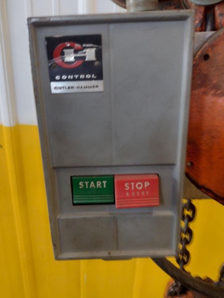 4000 LBS (2 TON) YALE ELECTRIC ROLLER CHAIN HOIST: STOCK #16538