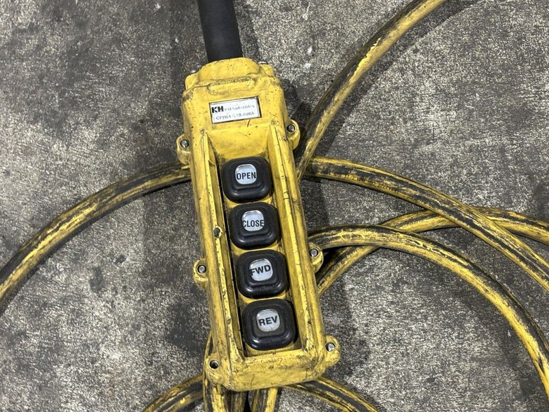 11,000 LBS X 51" SEN FUNG MODEL #UC4A MOTORIZED COIL REEL UNCOILER & COIL CAR: STOCK #23646