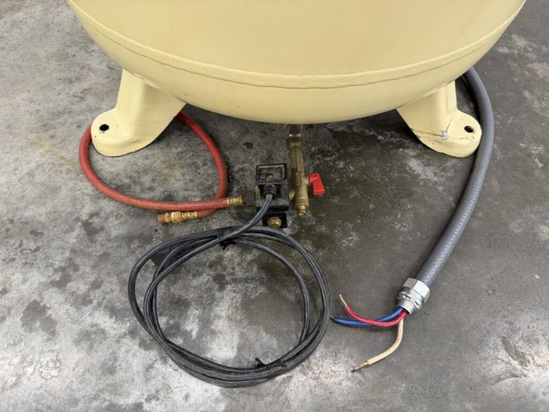 Ingersoll Rand 2475N7.5-P 7.5 HP 80 Gallon Two Stage Air Compressor