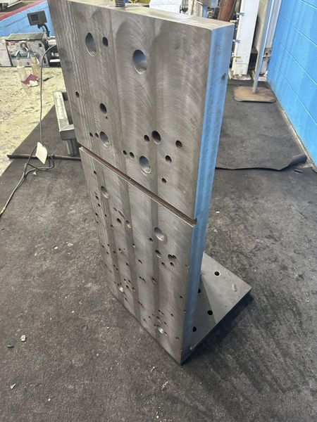 (1) 18" X 44" STEEL ANGLE PLATE:  STOCK #77112