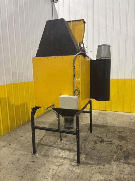 5 HP X 4 CARTRIDGE PLYMOVENT DUST COLLECTOR: STOCK #22015