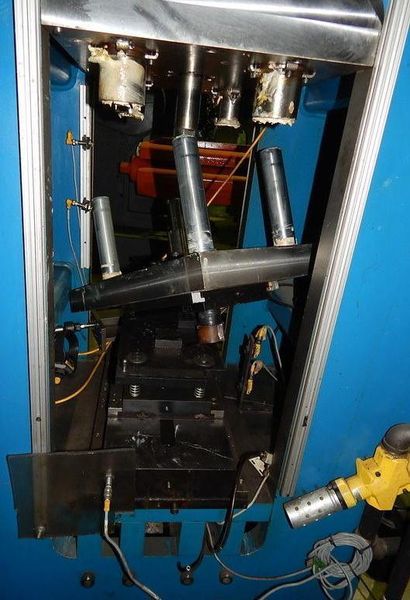 16 Ton FARGER & JOOSTEN MULTIPOWER Air/Oil Press