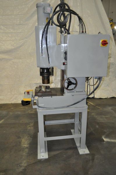VSI TM23 RIVETER