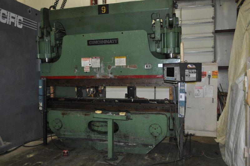 350 TON X 12' CINCINNATI HYDRAULIC PRESS BRAKE