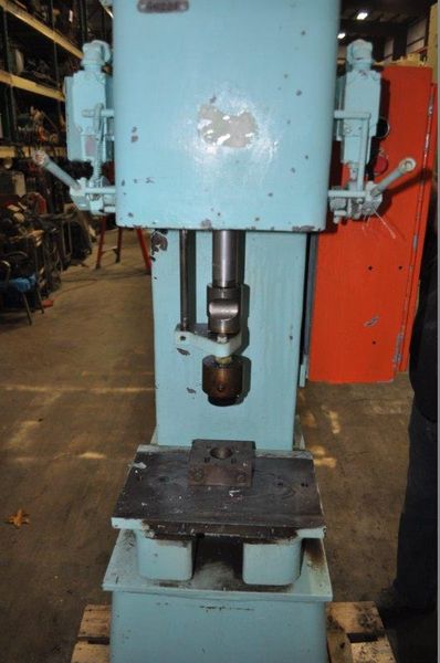 2 TON CIMCO HYDRAULIC PRESS