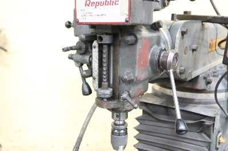 3 HP LAGUN VERTICAL MILL