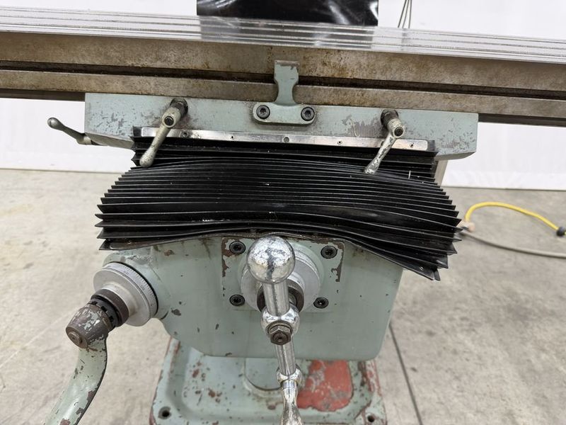 Well-Setting 9″ x 49″ Vertical Milling Machine w/ Enco DRO