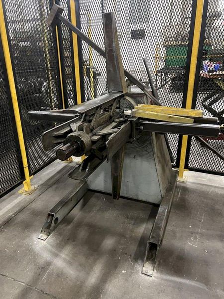 4000 LB X 24" VOGEL MOTORIZED UNCOILER