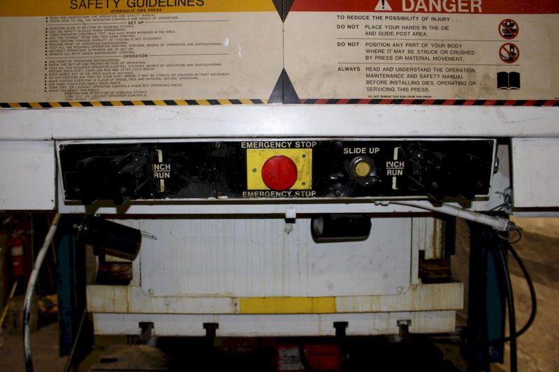 175 TON CINCINNATI HYDRAULIC PRESS