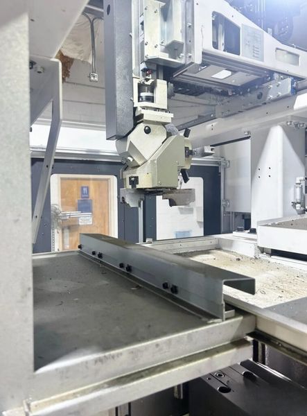 Okuma 2SP-2500H w/ Gantry Load/Unload (2018)