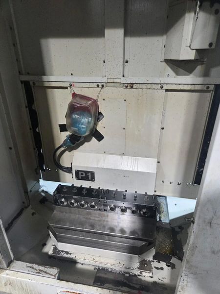 Haas Model MDC 500 CNC Drill Tap VMC w/ Rotary Pallet Changer (2005)