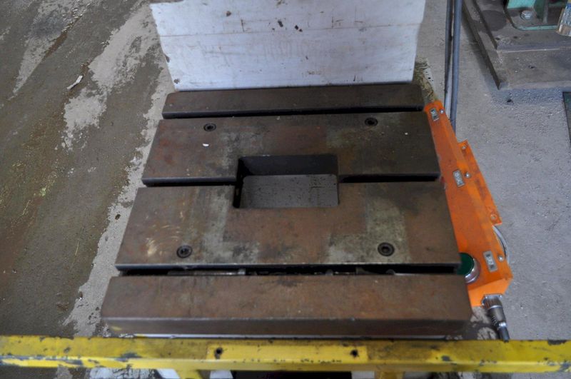 10 TON HYDRAULIC C FRAME PRESS