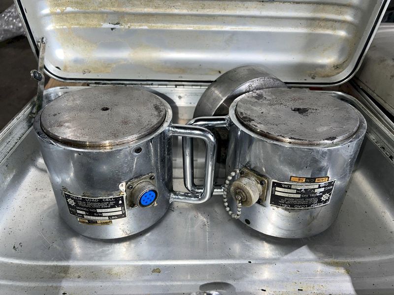 (2) 250 TON HELM MODEL #LC250T TRANSDUCER LOAD CELL TONNAGE INDICATORS: STOCK #16896