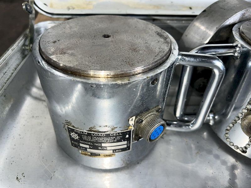 (2) 250 TON HELM MODEL #LC250T TRANSDUCER LOAD CELL TONNAGE INDICATORS: STOCK #16895