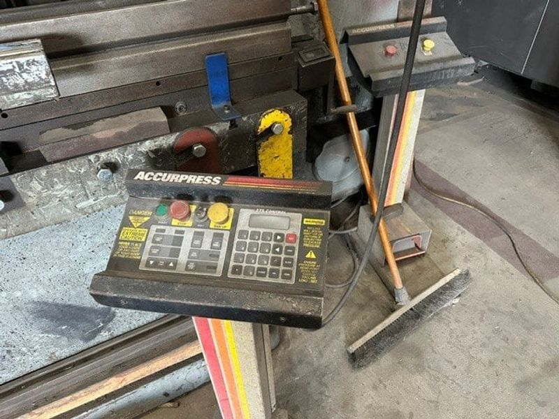 2004 Accurpress 740014 Press Brake (#6037)