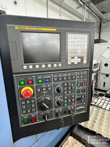 2009 DOOSAN Lynx 220LMA CNC Lathe w/ Live Milling #8402 #2