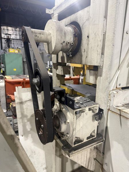 48” WIDE x 30 HP MECHANICAL IN-LINE COIL PRESS & SHEAR WITH PLC VARIABLE SPEED DRIVE: STOCK #229