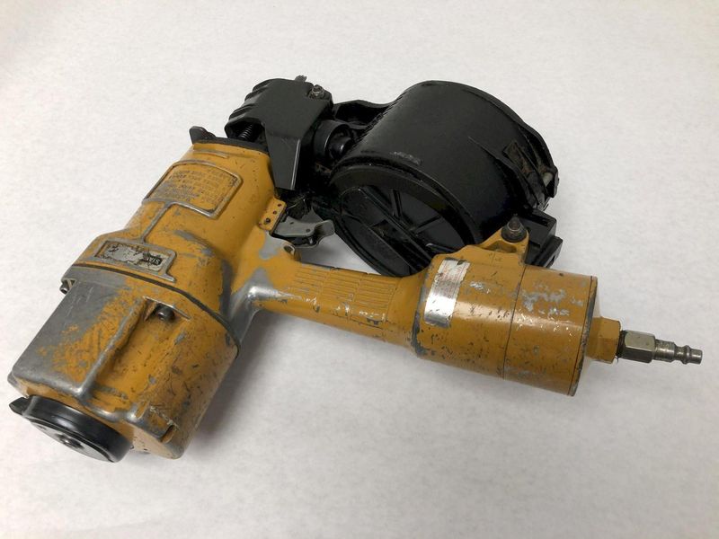 STANLEY BOSTITCH MODEL N860-1 PNUEMATIC NAILER: STOCK #14756