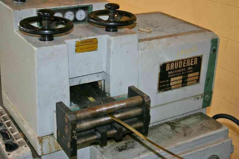 5-1/2' X 19 ROLL BRUDERER STRAIGHTENER & COIL REEL: STK #19775