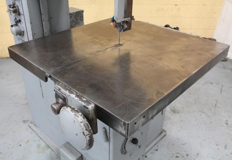 26' DOALL MODEL #V-26 VERTICAL BAND SAW: STOCK #63110