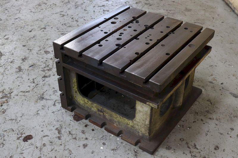 28' X 28' X 20' CARLTON BOX DRILL TABLE: STOCK #66499