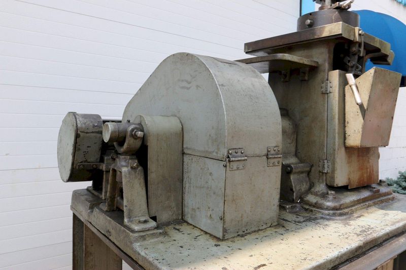 3' X 24' MITTS & MERRILL MODEL #5 KEYSEATER: STOCK #70537