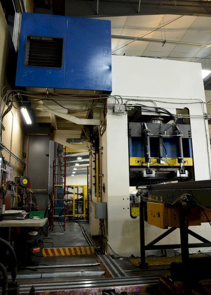 1500 TON MACRODYNE HYDRAULIC PUNCH PRESS: STOCK 70947
