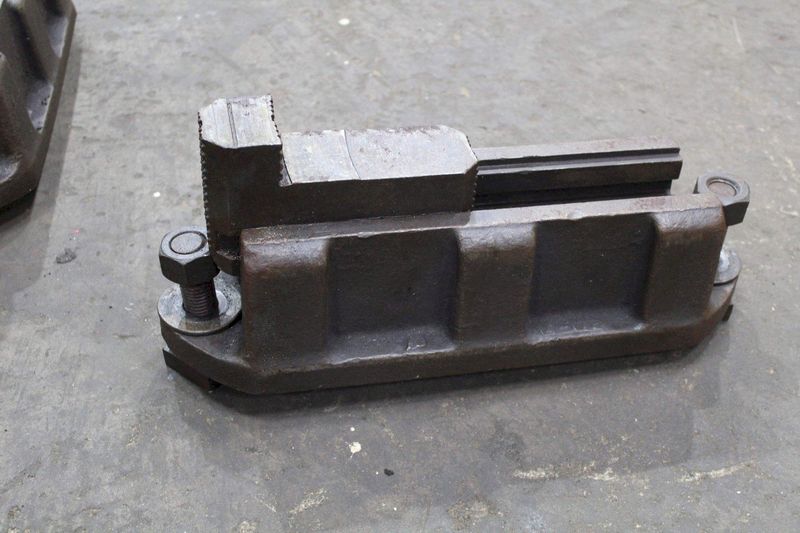 7-1/2' X 2-1/2' CHUCK JAWS: STOCK 72353