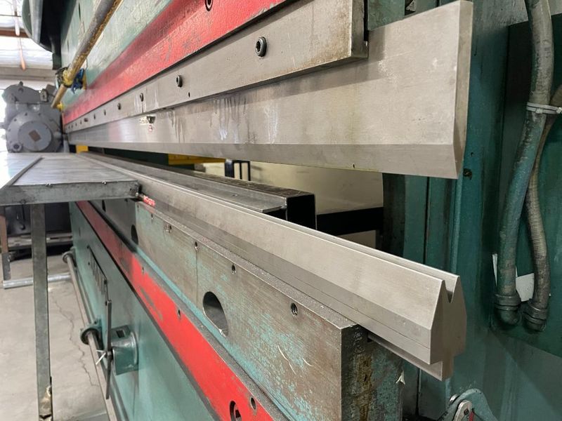 100 Ton x 10' Wysong 100-10 Mechanical Press Brake