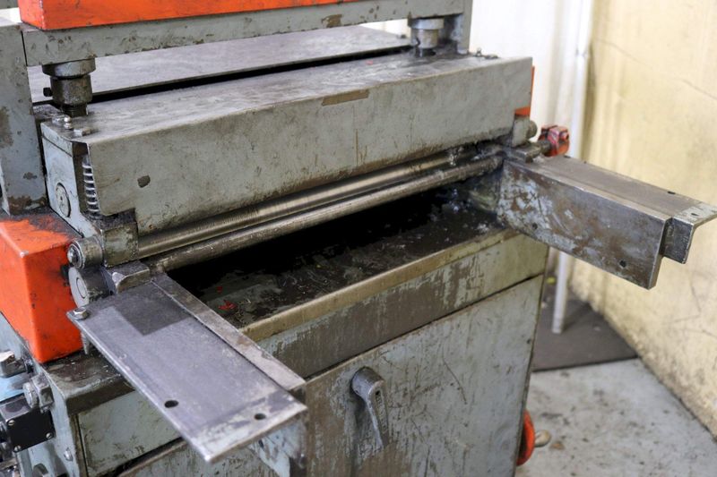 ROWE B-20 STRAIGHTENER: STOCK #73060