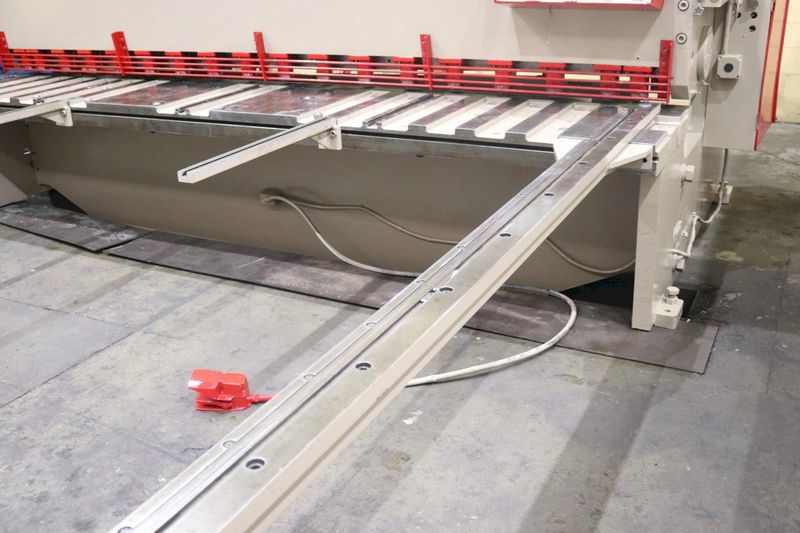 13' X 1/2' AMADA HYDRAULIC POWER SQUARING SHEAR: STOCK #72684