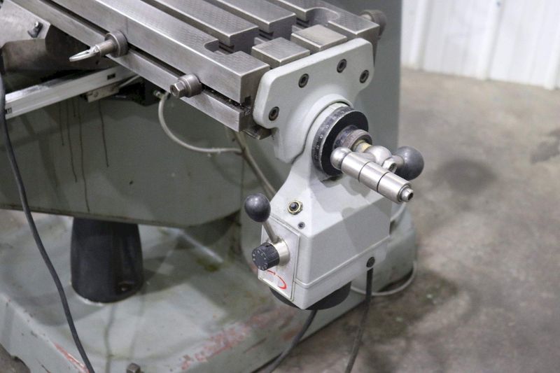 2 HP BRIDGEPORT RAM TYPE VERTICAL MILL: STOCK #72640