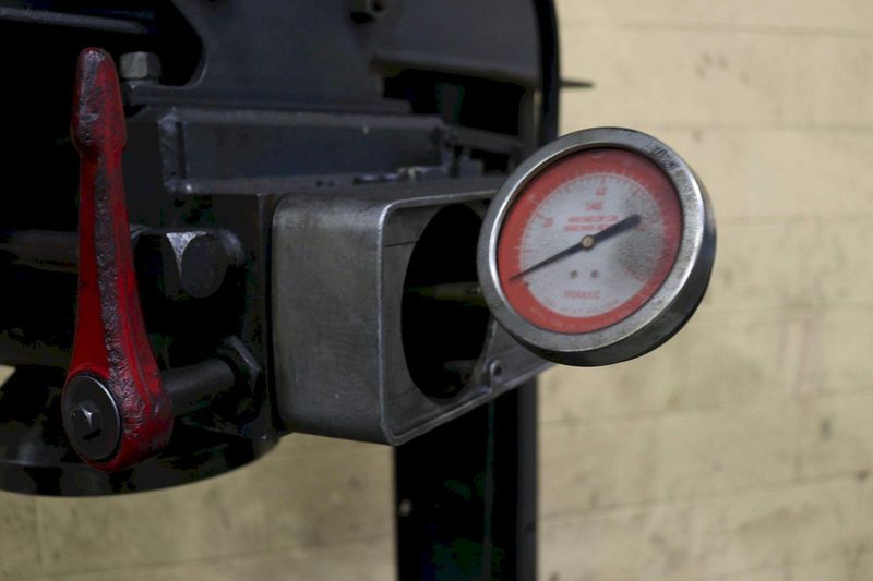 75 TON DAKE MODEL #6-475 PNEUMATIC H FRAME PRESS: STOCK #72552