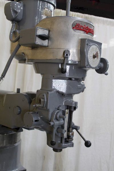 1-1/2 HP BRIDGEPORT VERTICAL MILL: STOCK #71536