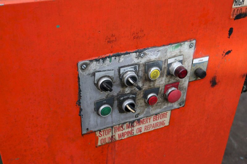 48' EGAN MODEL V30-648 STRAIGHTENER: STOCK #71250