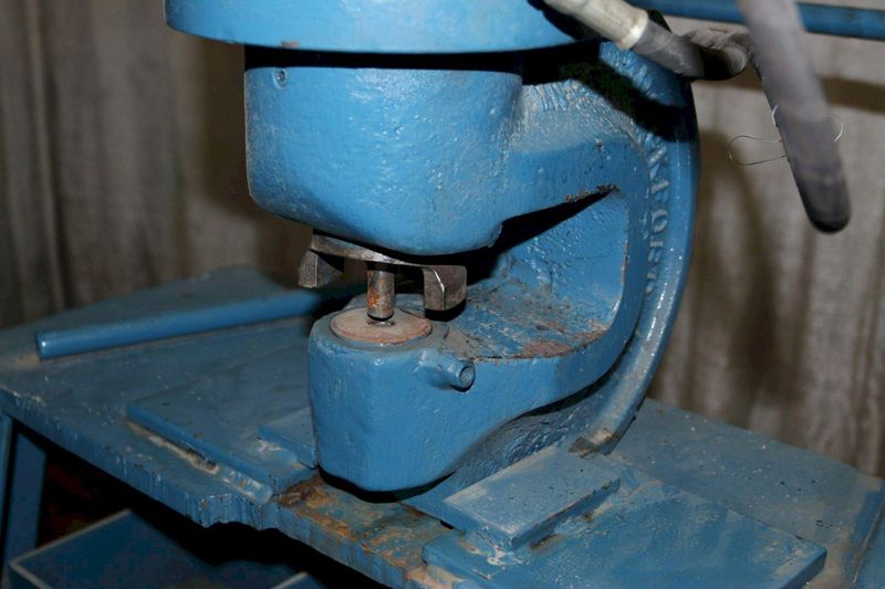 70 TON WA WHITNEY HYDRAULIC C FRAME FLANGE PUNCH & POWER UNIT: STOCK #69221