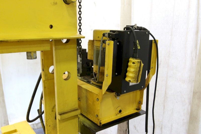 50 TON ENERPAC TRAVELING FRAME H-FRAME PRESS: STOCK #68436