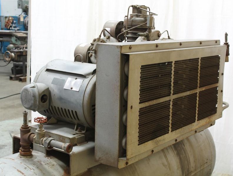 30 HP INGERSOLL RAND AIR COMPRESSOR: STOCK #63188