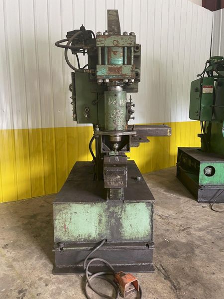 95 TON HILL ACME MODEL #6 HYDRAULIC IRONWORKER: STOCK #14712