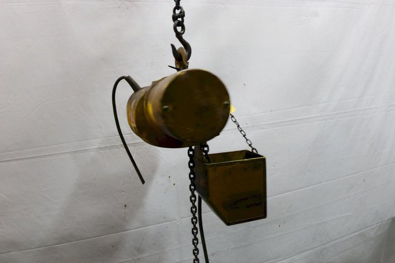 500 LB BUDGIT ELECTRIC POWERED CHAIN HOIST: STOCK #11975