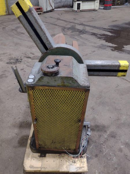 1500 LB X 20" AMERICAN MODEL #60 MOTORIZED COIL REEL UNCOILER: STOCK #19538