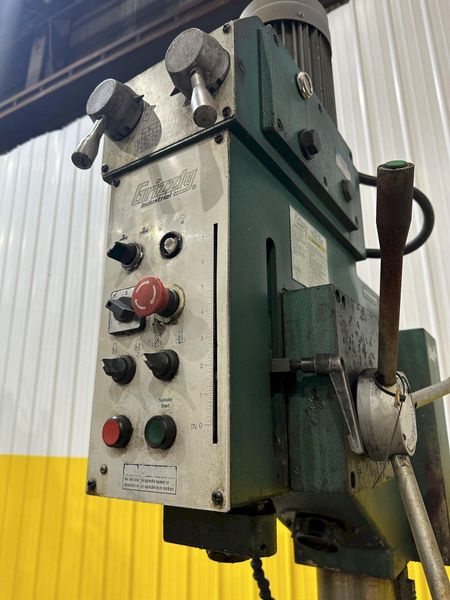 27" GRIZZLY MODEL #G0756 HEAVY DUTY DRILLING & TAPPING SINGLE SPINDLE DRILL:: STOCK 16885