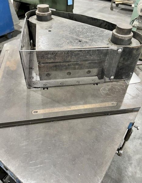 8 X 8 X 1/8" FIM MODEL #VERSAFIX 256 HYDRAULIC METAL CORNER NOTCHER: STOCK #19721