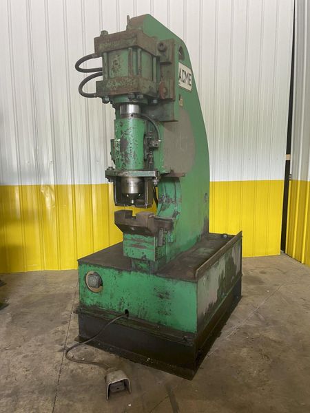 125 TON HILL ACME MODEL #7 SINGLE END HYDRAULIC PUNCH: STOCK #14713