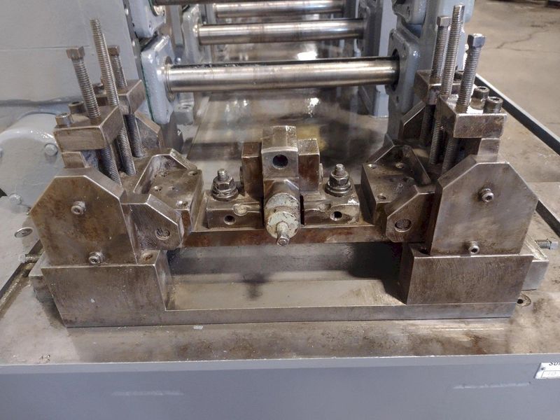 6  STAND x 1.5'  YODER MODEL M1-1/2 ROLLFORMER WITH 12" ROLL SPACE: STOCK #17190