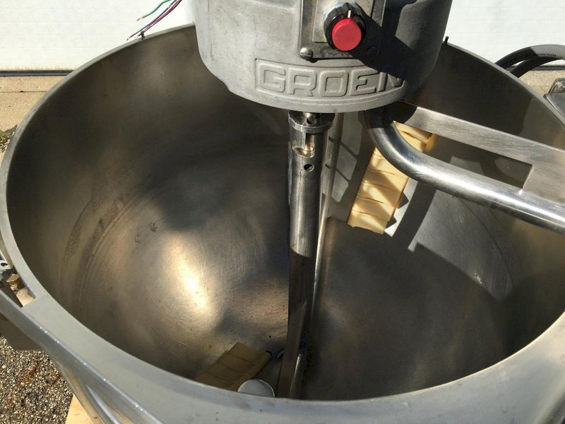 Groen DTA/3-60
 60-Gallon 2/3-Jacketed Cooker/Mixer
With Twin Shaft Agitators